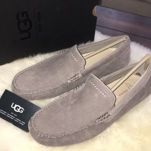 Men’s Ugg Slippers size 9